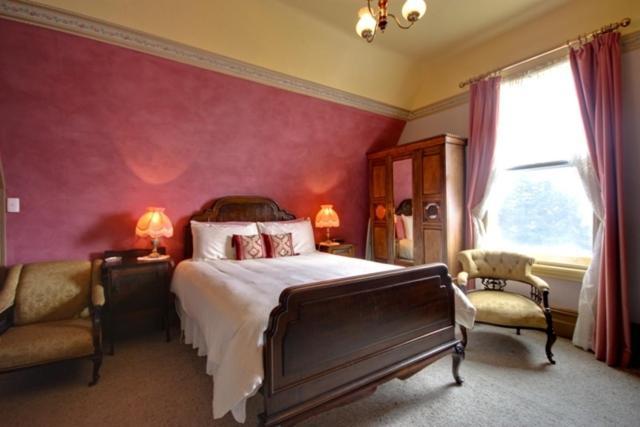 Westella Colonial B&B Accommodation Ulverstone Room photo